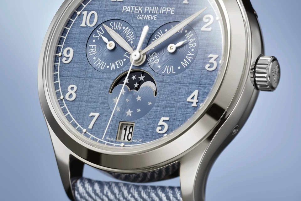 PATEK PHILIPPE’S ANNUAL CALENDAR TAKES ON A NEW DENIM EXPRESSION