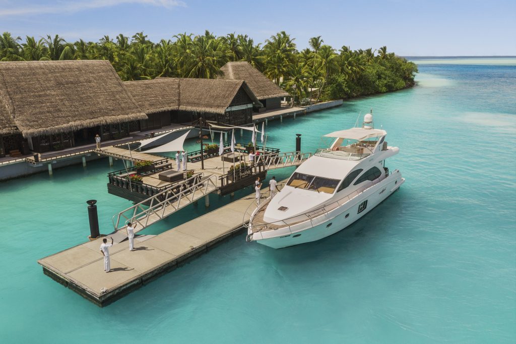 OO_RR_Resort_ArrivalYacht_Drone_1215_MASTER