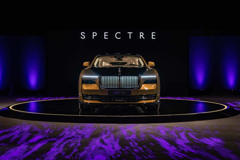 ROLLS-ROYCE MOTOR CARS: WHERE BESPOKE LUXURY MEETS THE FUTURE