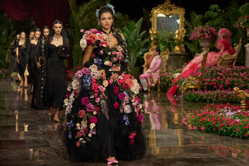 JENNIFER LOPEZ BRINGS DOLCE & GABBANA’S ALTA MODA STORY TO A CLOSE IN TAORMINA