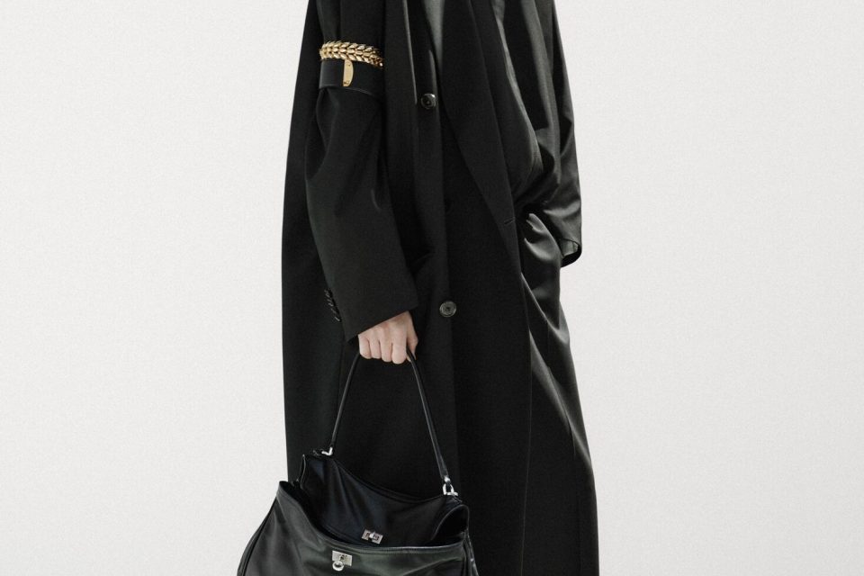 BALENCIAGA SPRING 2027: THE FREEDOM OF THE UNSIZED SILHOUETTE