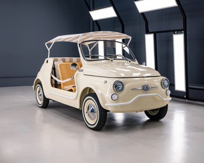 GARAGE ITALIA TURNS THE FIAT 500 SPIAGGINA INTO A LAND TENDER FOR THE SUPERYACHT SET