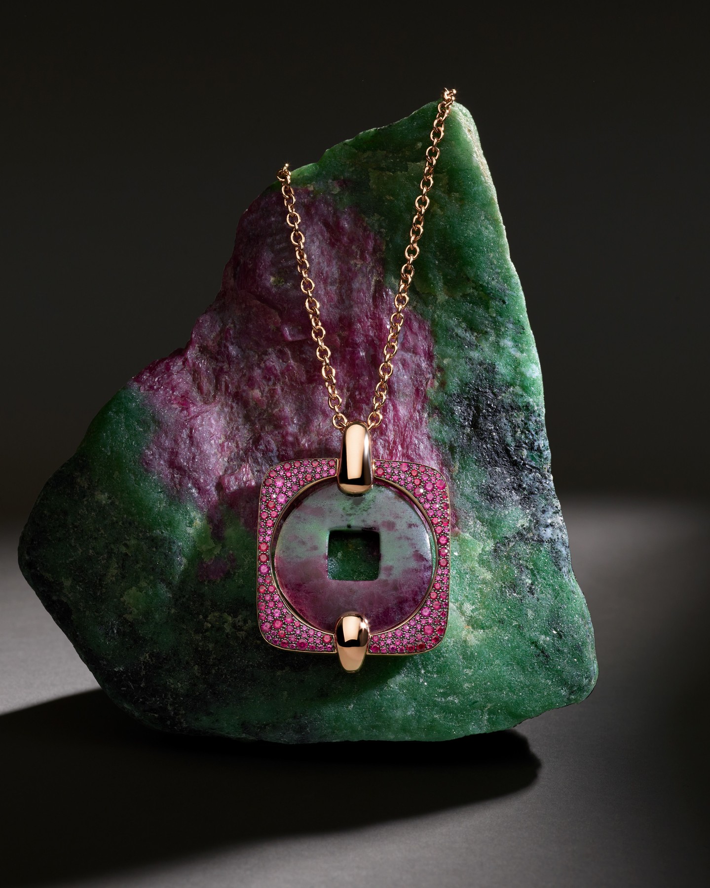 GLOBAL LUXURY HUB source image