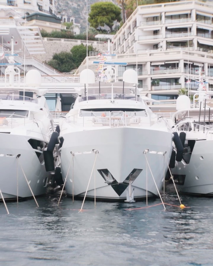 GLOBAL LUXURY HUB source image