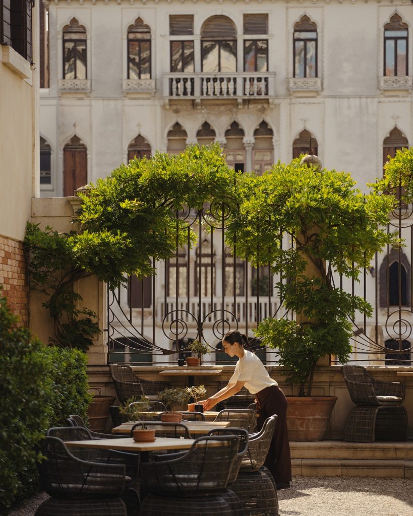 GLOBAL LUXURY HUB source image