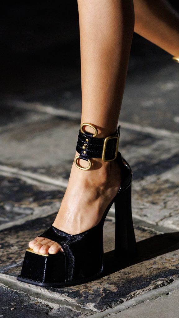 GLOBAL LUXURY HUB source image