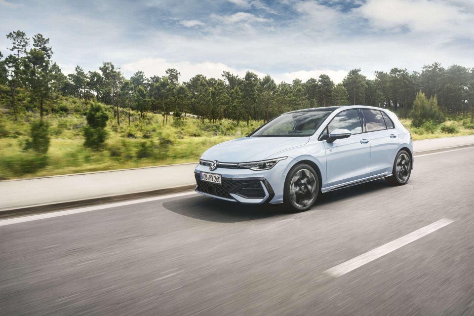 VOLKSWAGEN INTRODUCES A NEW 125 KW FULL HYBRID FOR THE GOLF AND T-ROC