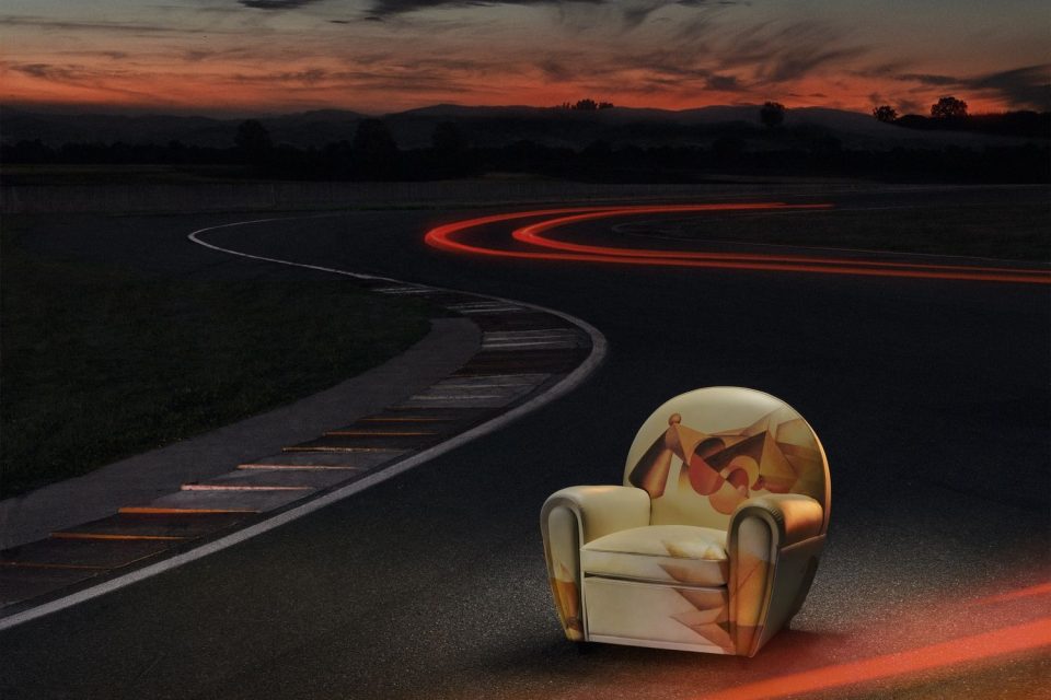 POLTRONA FRAU VANITY FAIR XC IN MOTION: A FUTURIST GESTURE IN LEATHER
