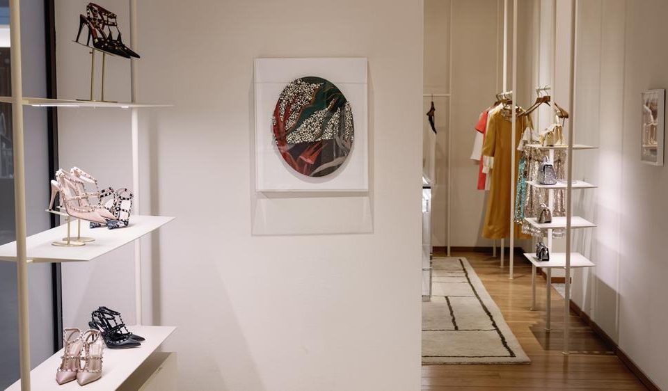 VALENTINO SUPPORTS ASPEN ART MUSEUM’S ARCH CONNELLY SURVEY, BRIDGING FASHION AND CONTEMPORARY ART