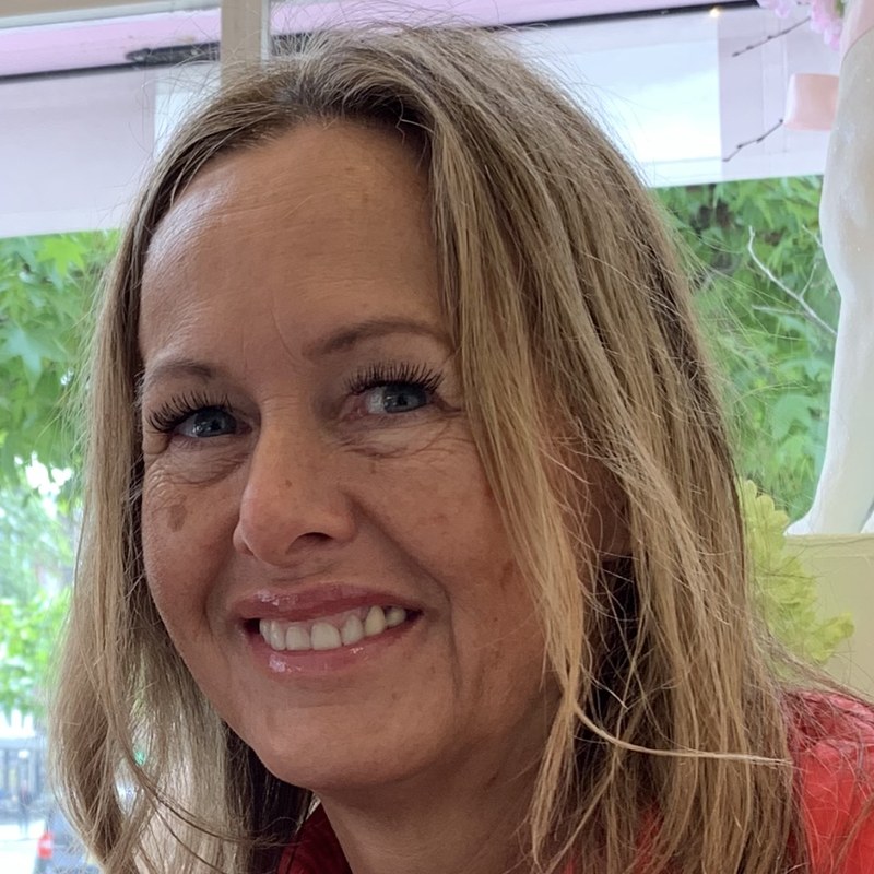 Jill Grundy, Simply Luxury