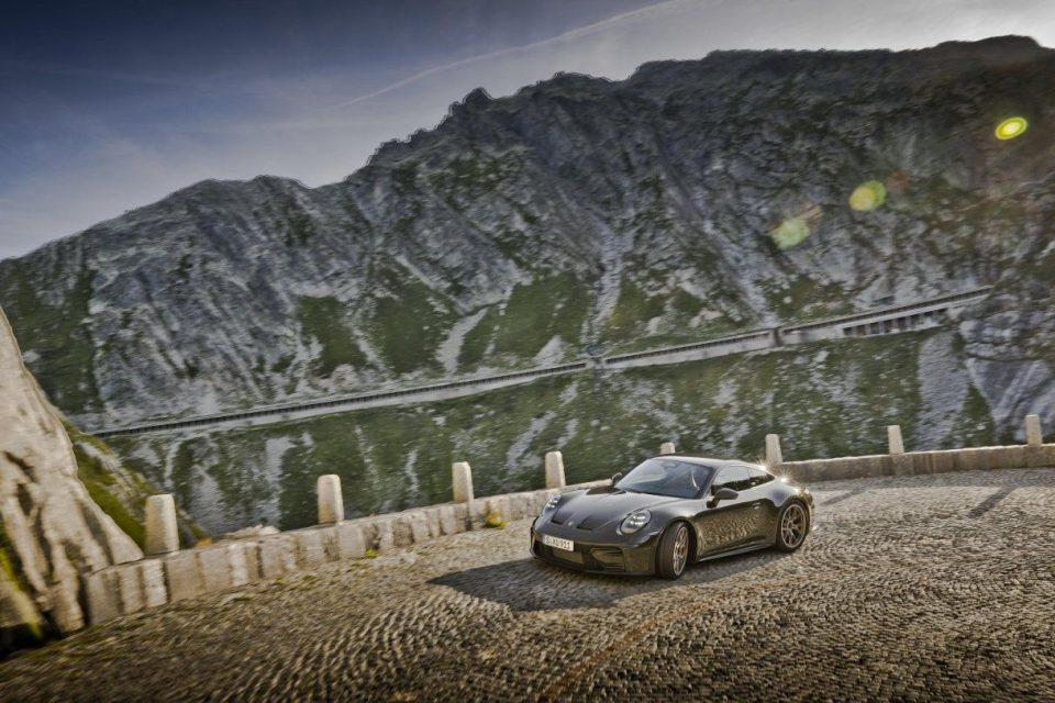 PORSCHE 911 GT3 BERGSPORT: ALPINE ROADS, REIMAGINED