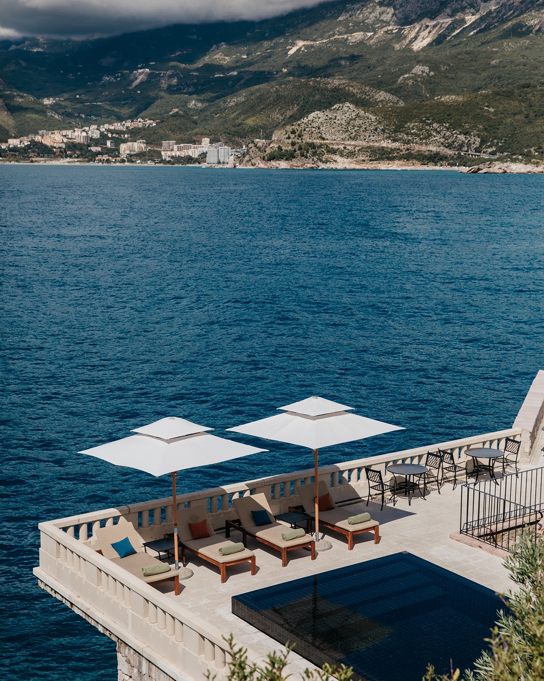 GLOBAL LUXURY HUB source image