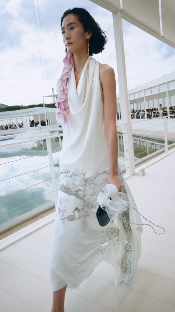 GLOBAL LUXURY HUB source image