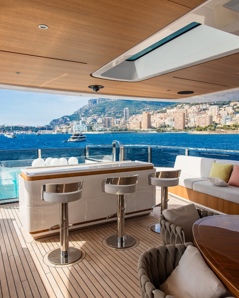 GLOBAL LUXURY HUB source image
