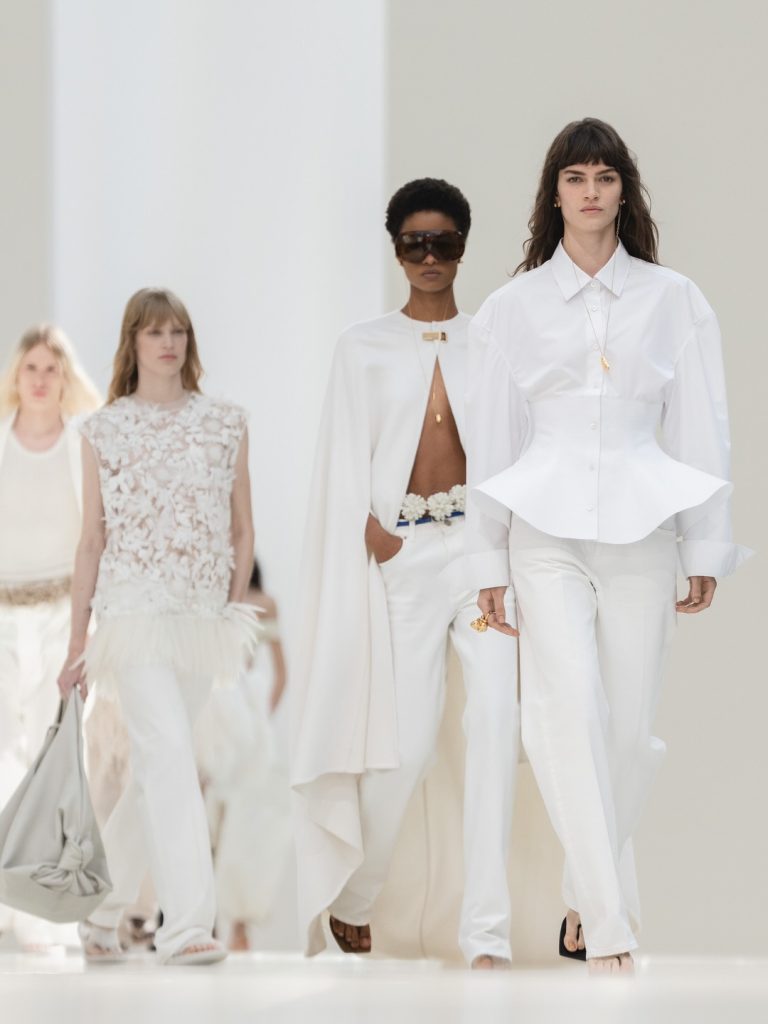 GLOBAL LUXURY HUB source image