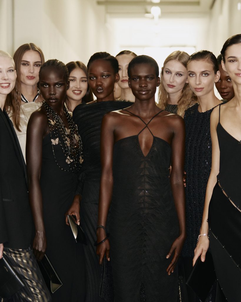 GLOBAL LUXURY HUB source image