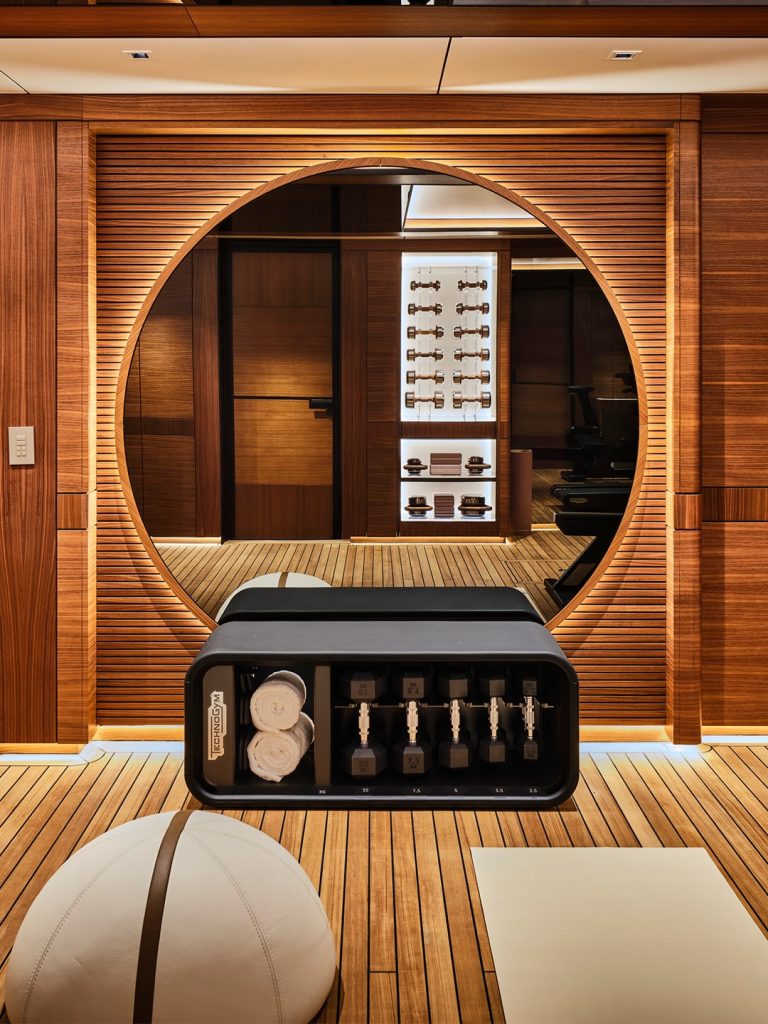 GLOBAL LUXURY HUB source image