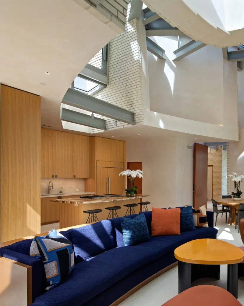 GLOBAL LUXURY HUB source image