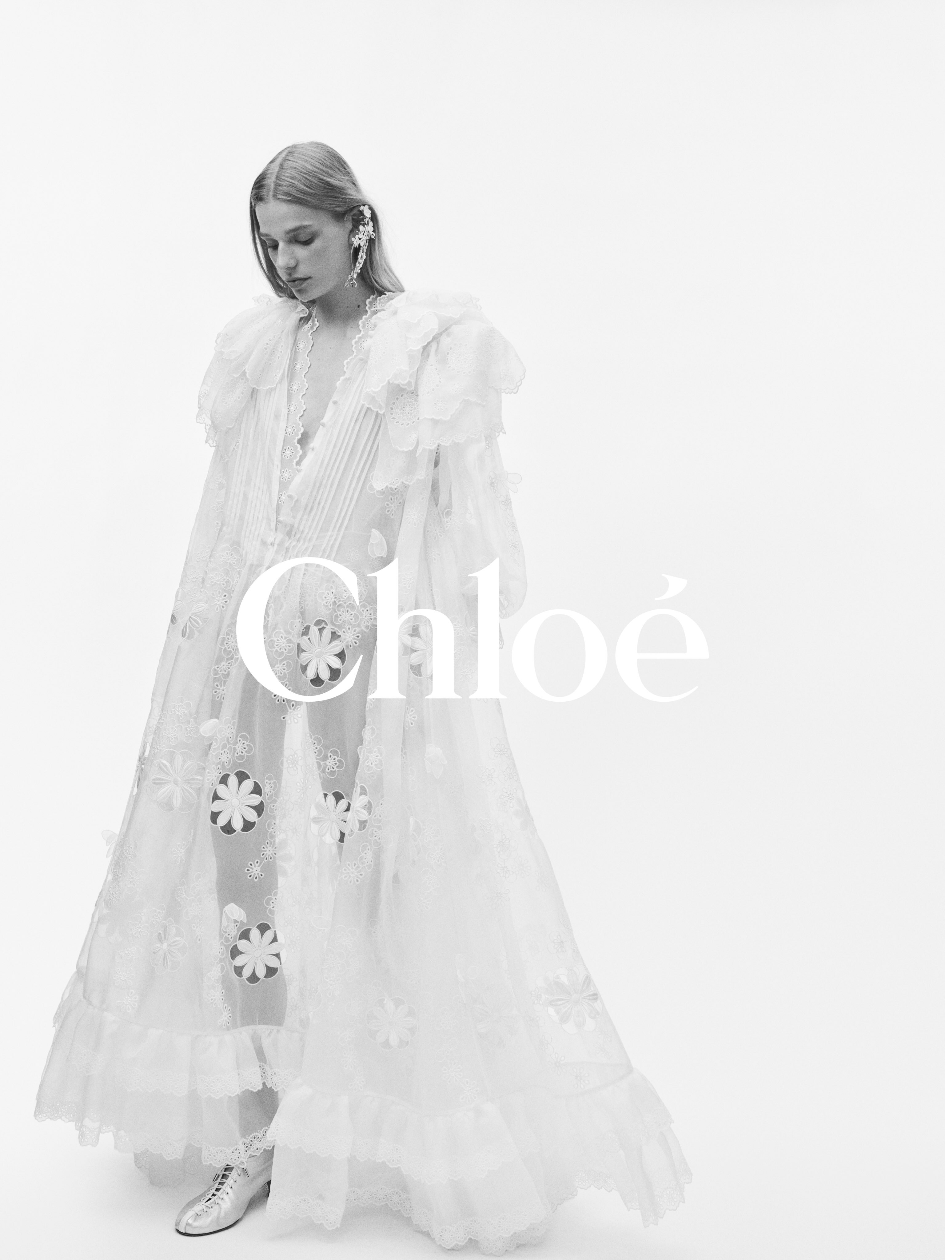 Portrait of model Saar Mansvelt Beck wearing Chloé Summer 27 collection, photographed by Willy Vanderperre