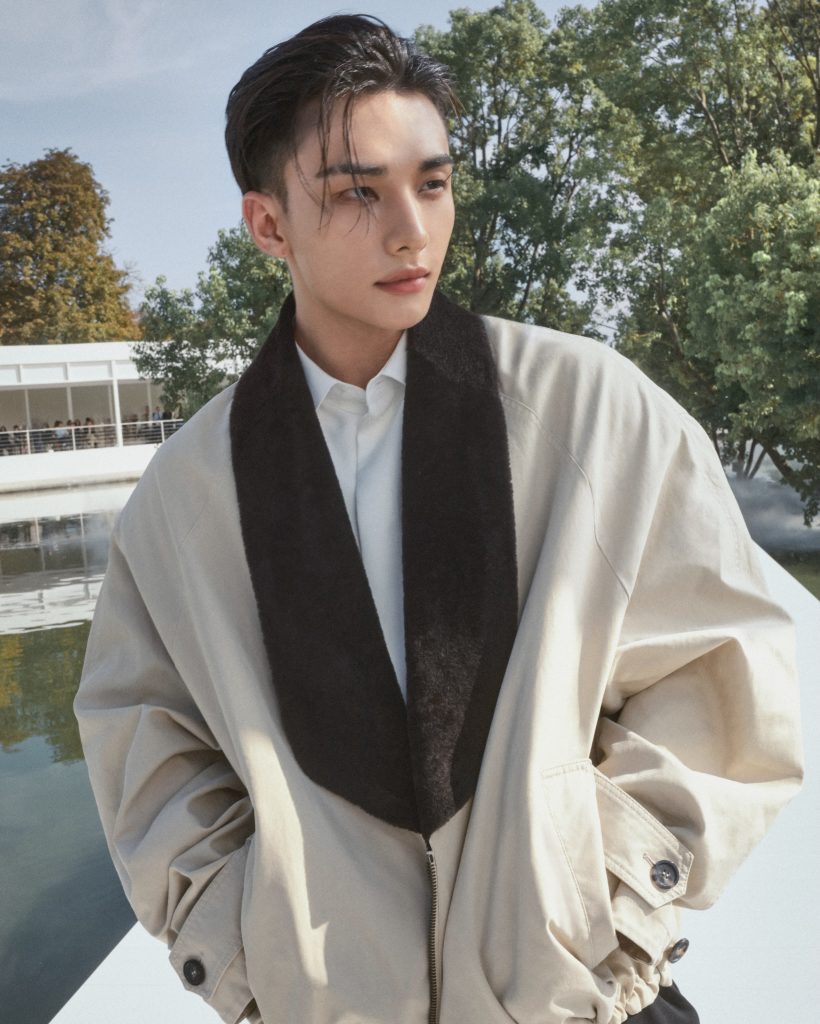 Hwang Hyunjin in an ethereal Dior Beauty complexion at the Summer 2027 Women's Show