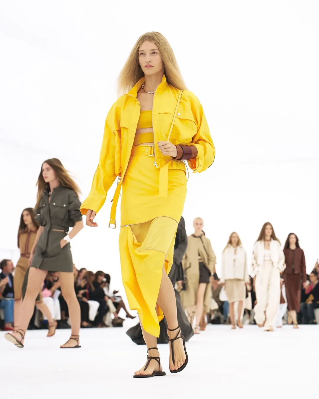 Full look from Hermès Spring-Summer 2027 runway, exemplifying the invisible architecture and graceful design philosophy