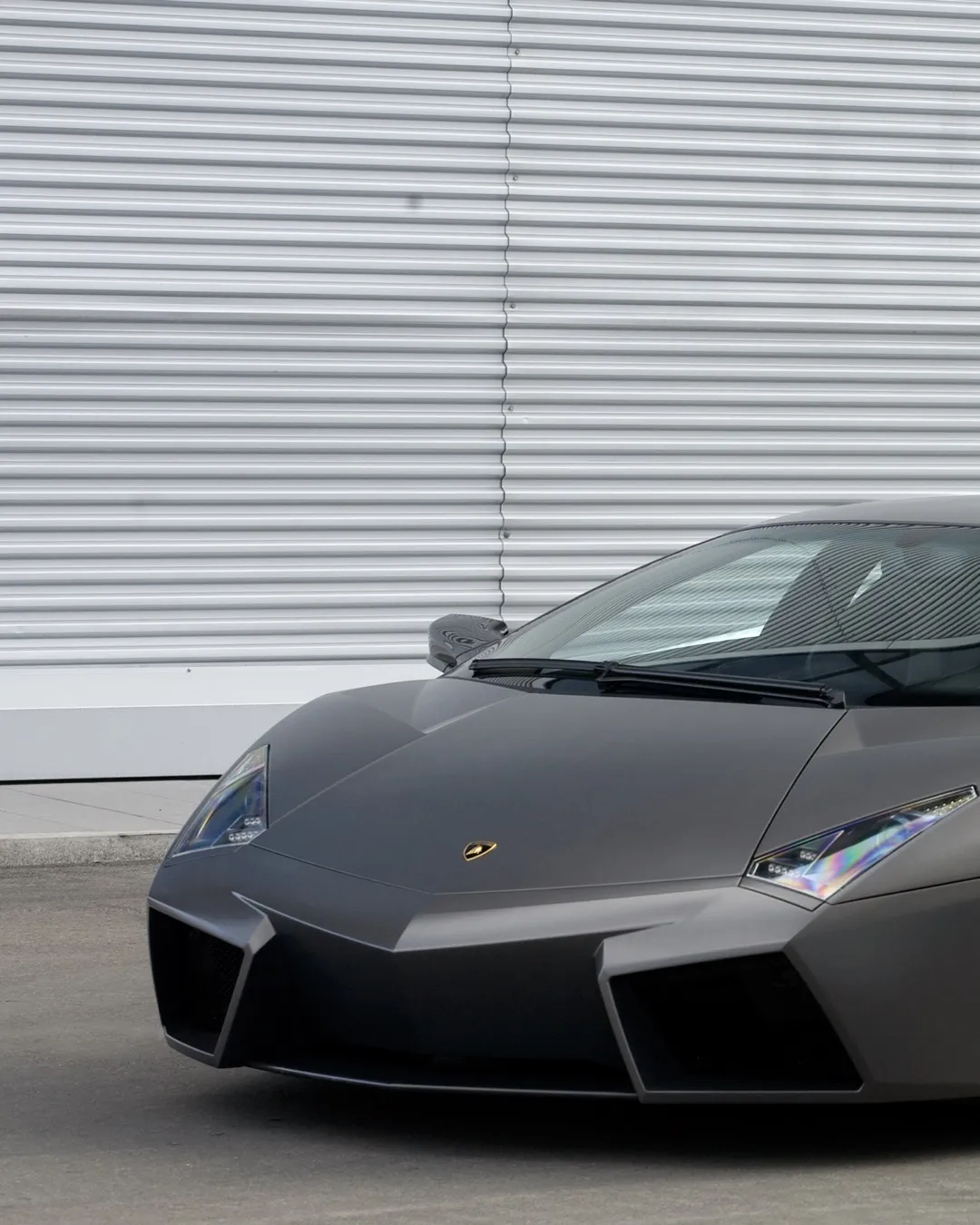 Side profile of the Reventón revealing its sleek proportions and purposeful aeronautical-inspired silhouette