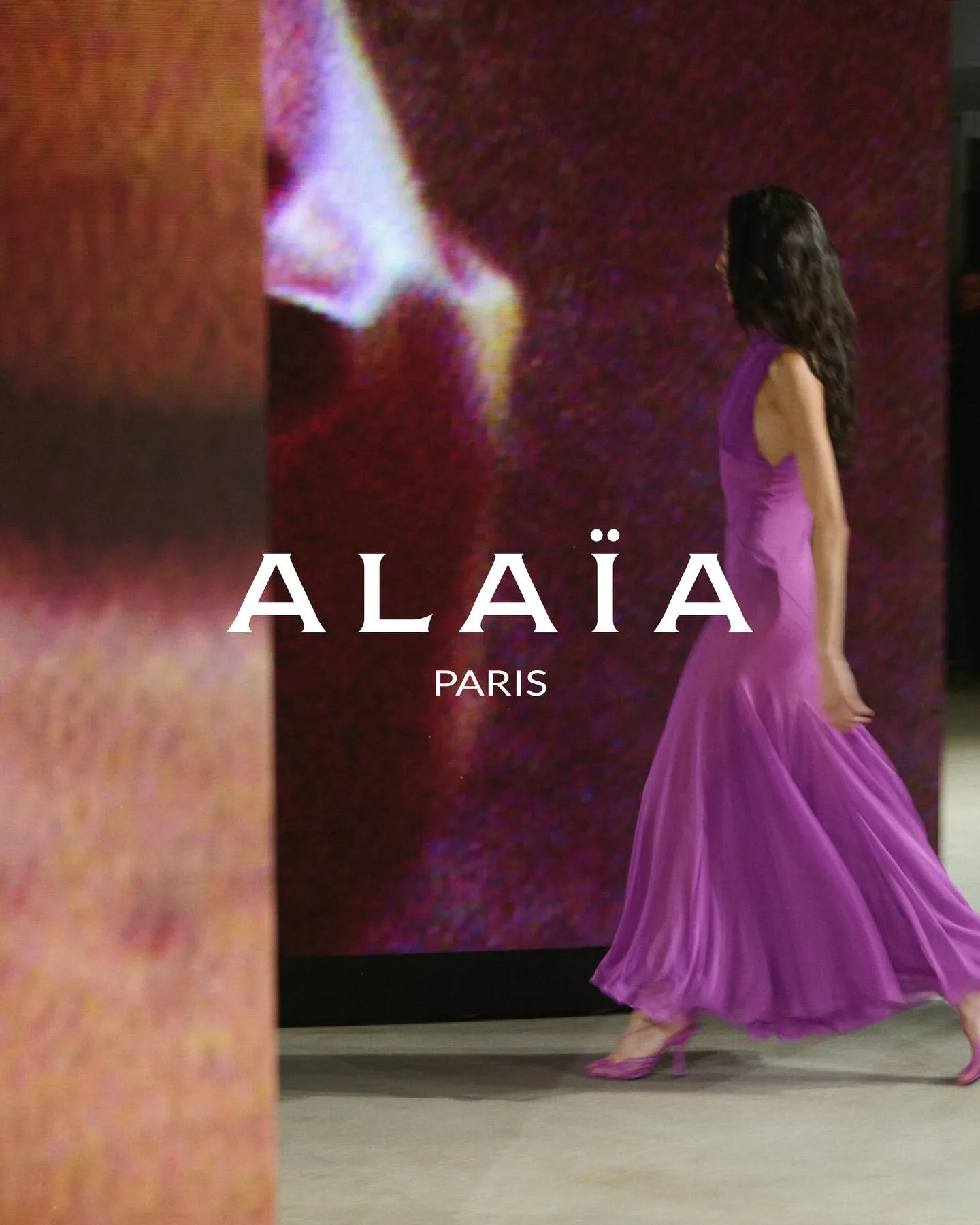 Cream knit design demonstrating Alaïa's signature form-fitting precision and dimensional texture