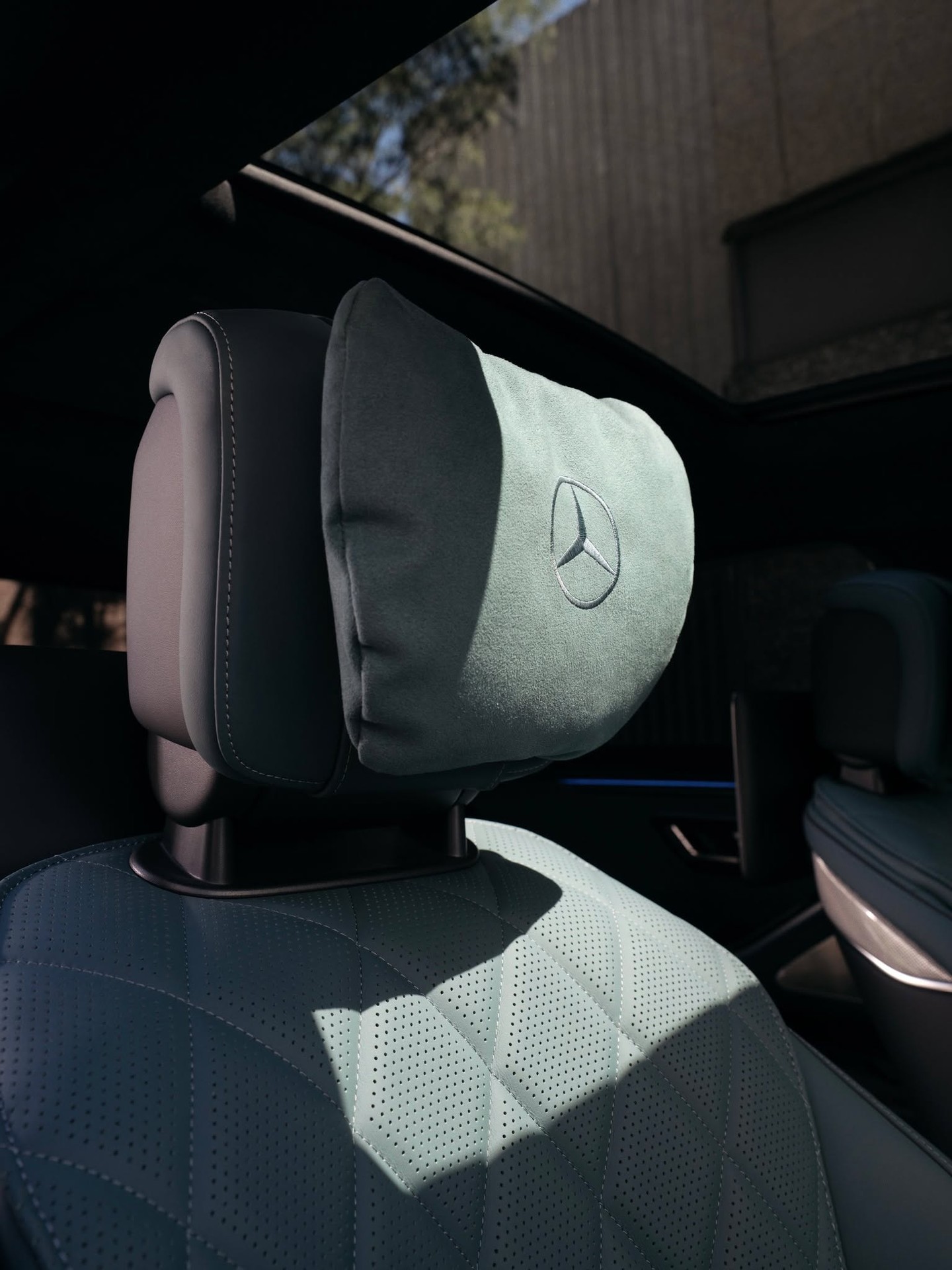 Close-up of the luminous Star equipment as optional addition to Mercedes-Benz model