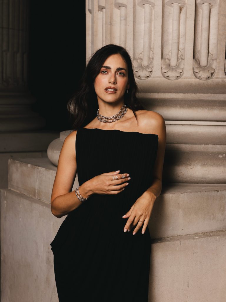 Artistic composition of Terres de Contrastes jewels displaying contrasting elements