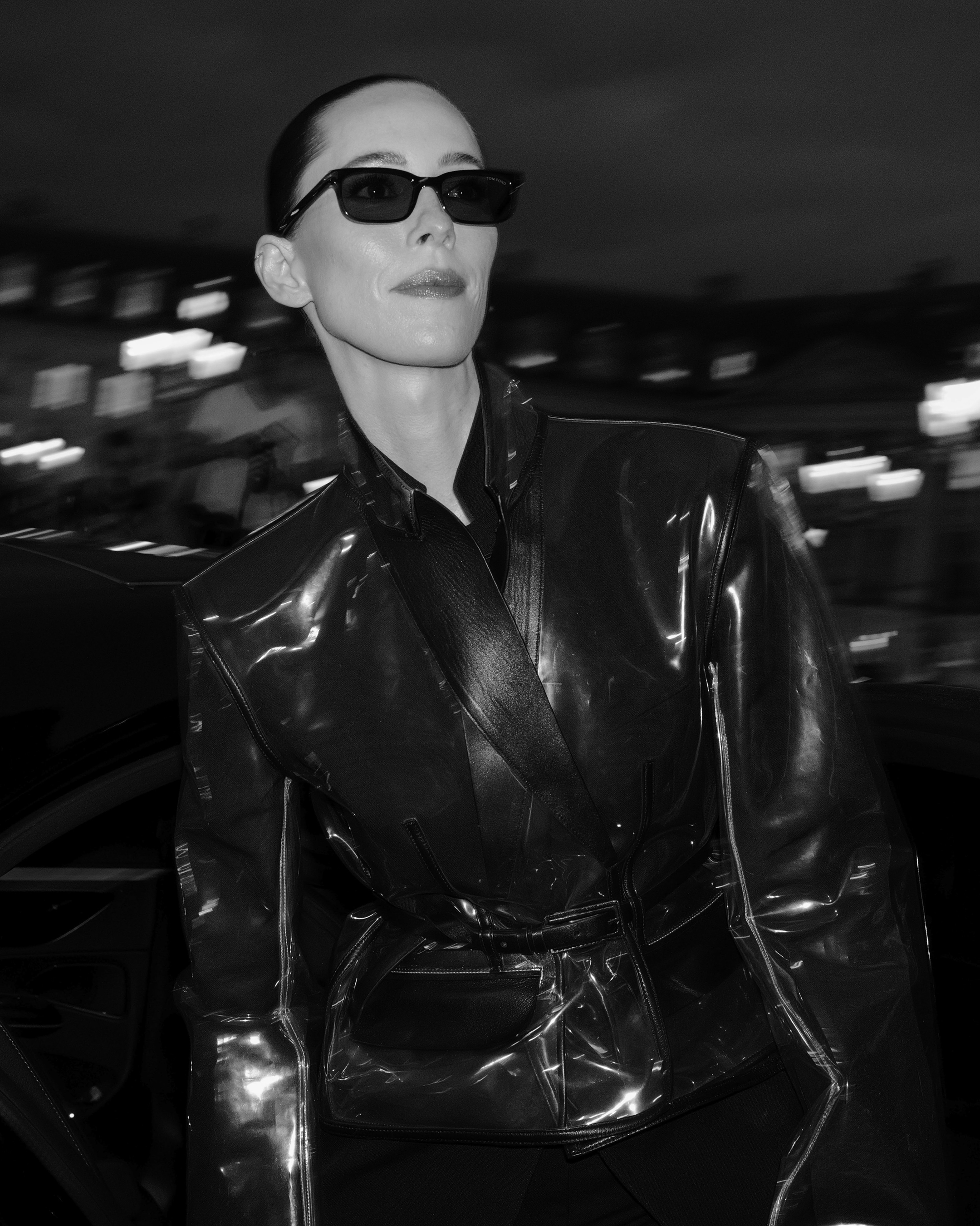 Fashionable attendee in refined tailoring at Tom Ford défilé
