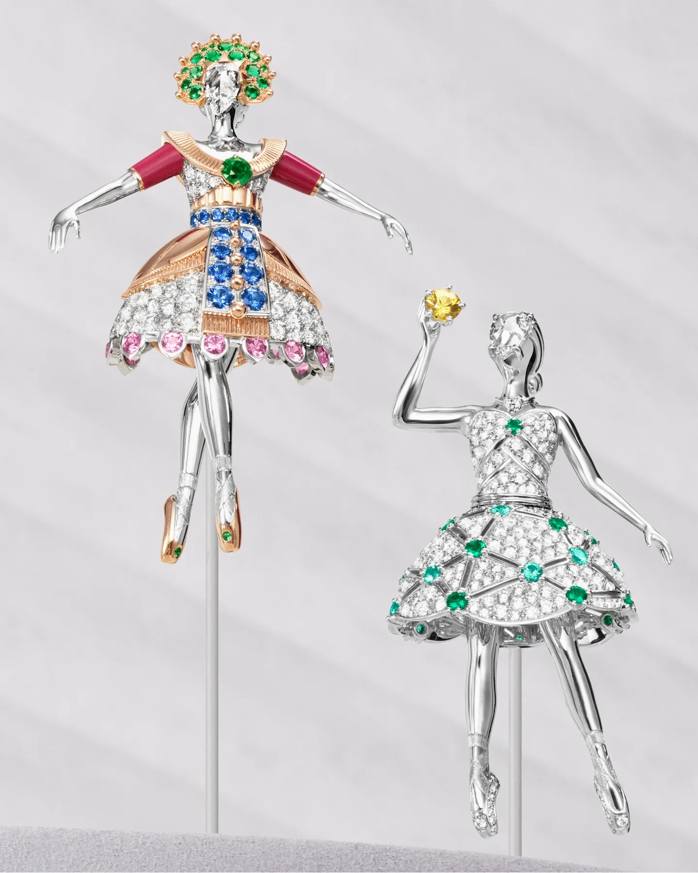 Van Cleef & Arpels precious jewellery collection with theatrical elegance and intricate gold work