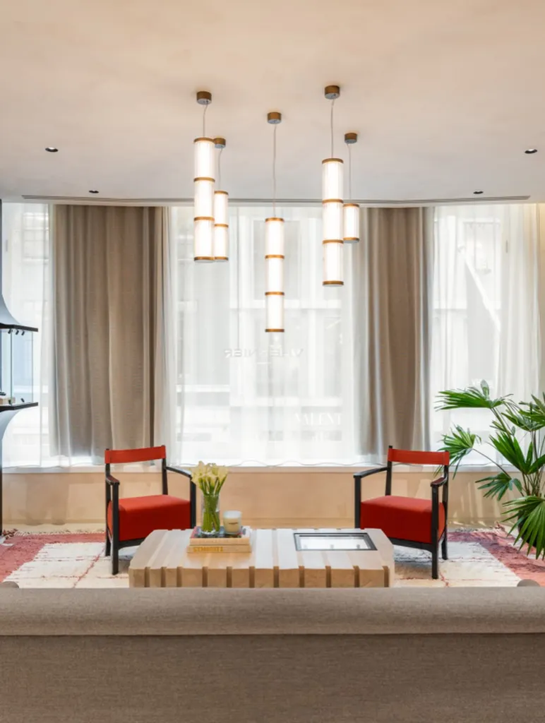 Architectural elements and lighting design within the Vhernier London boutique